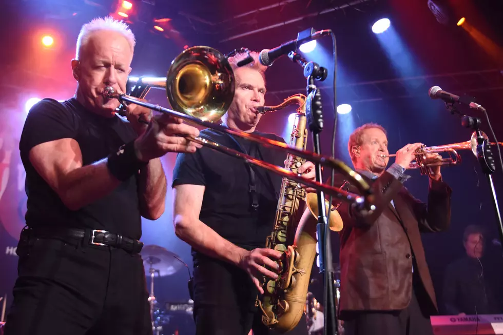 Listen to a Live Version of Chicago’s ’25 or 6 to 4′: Exclusive Premiere